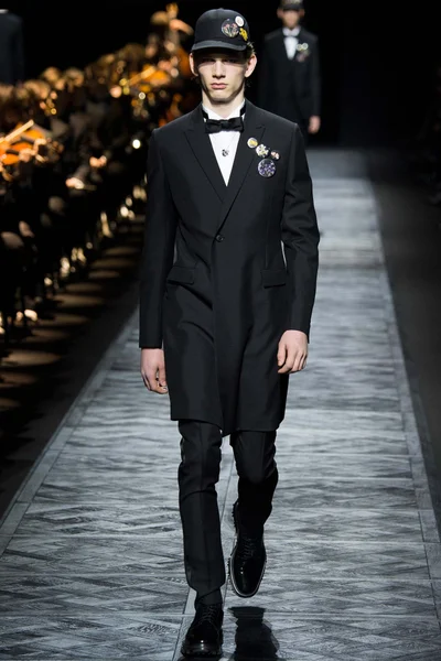 Look 5